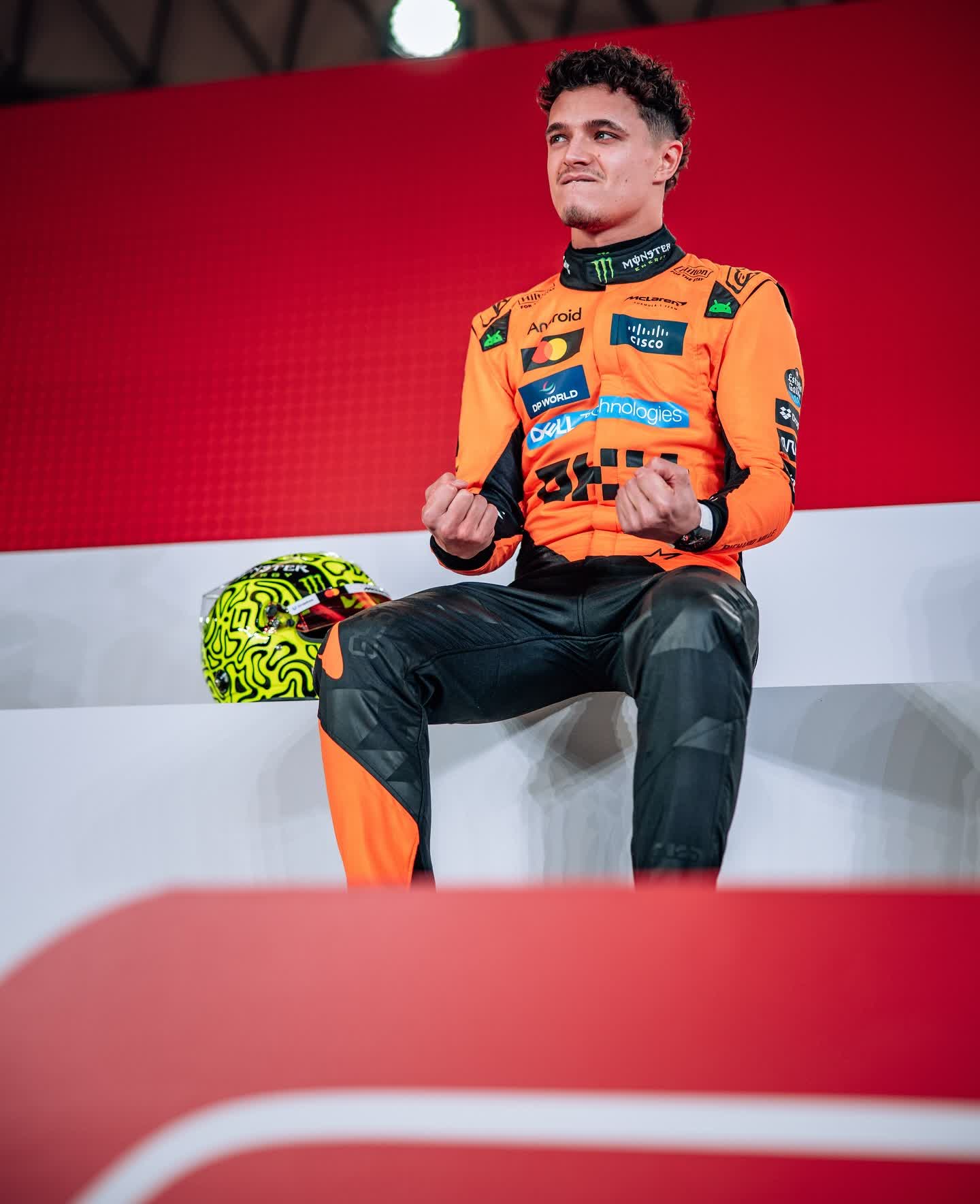 威廉姆斯力克索伯车队，诺里斯带队取胜