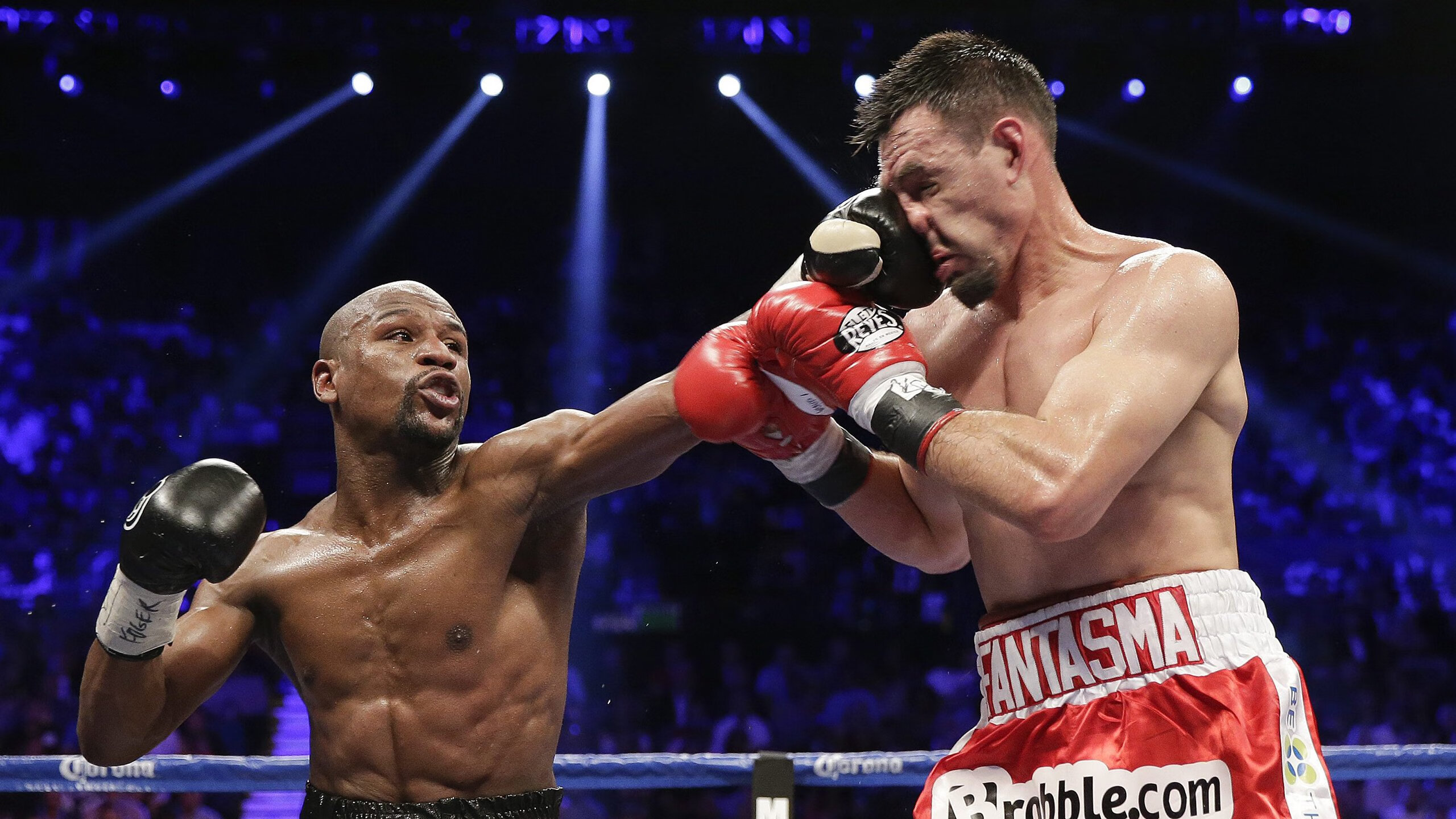 伊拉克关键战突围墨西哥，奥纳纳成为关键先生，足球如何缝合破碎的家园